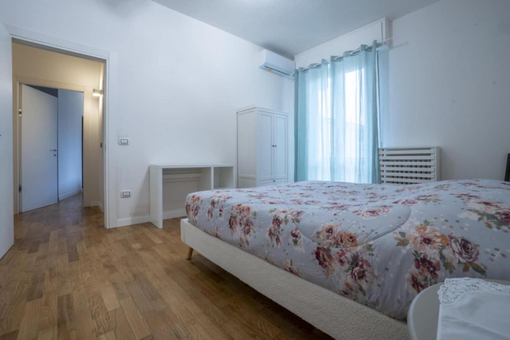 La Via Di Casa *